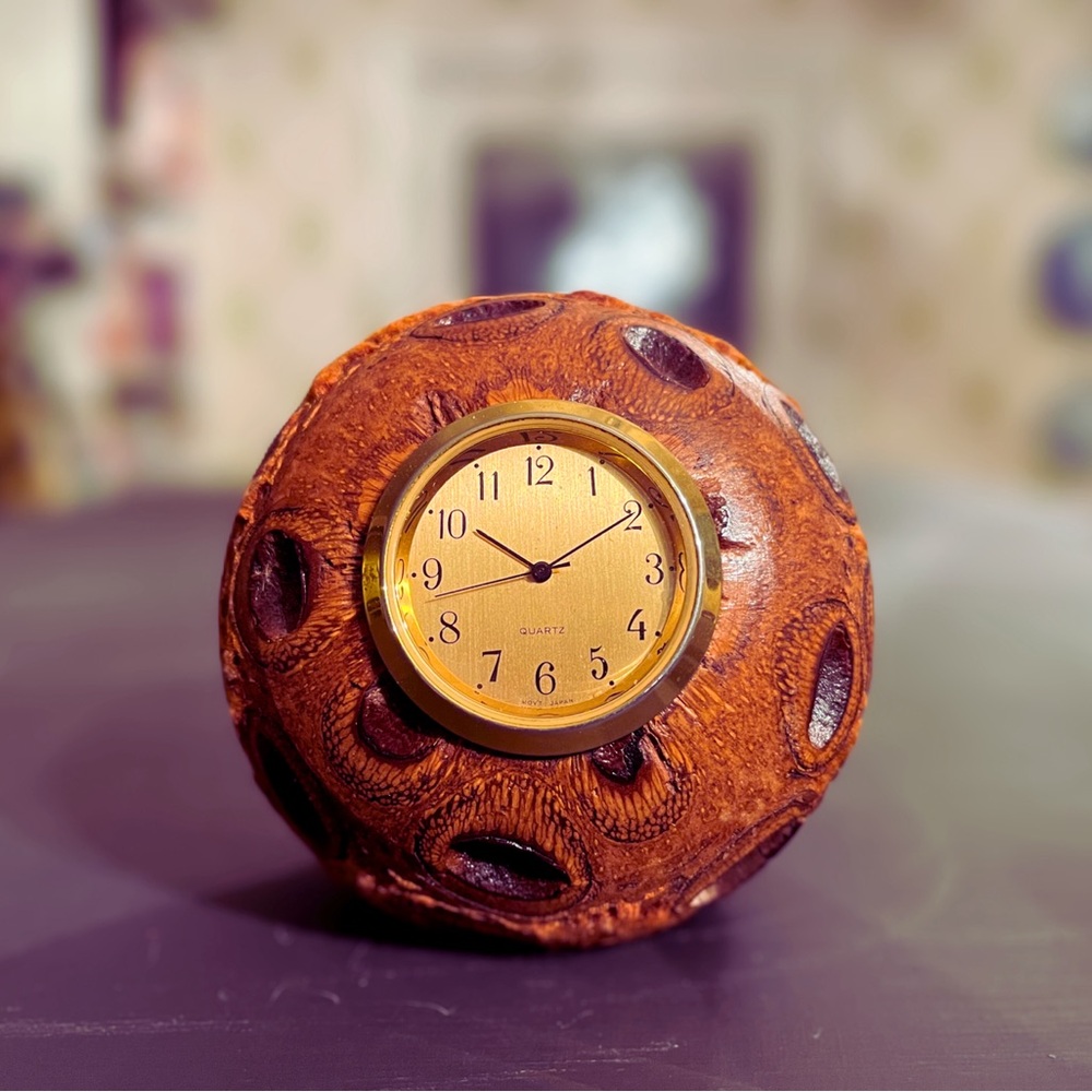 Banksia Pod Wood Desk Clock